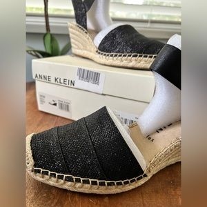 Anne Klein Andreas Wedge Espardille